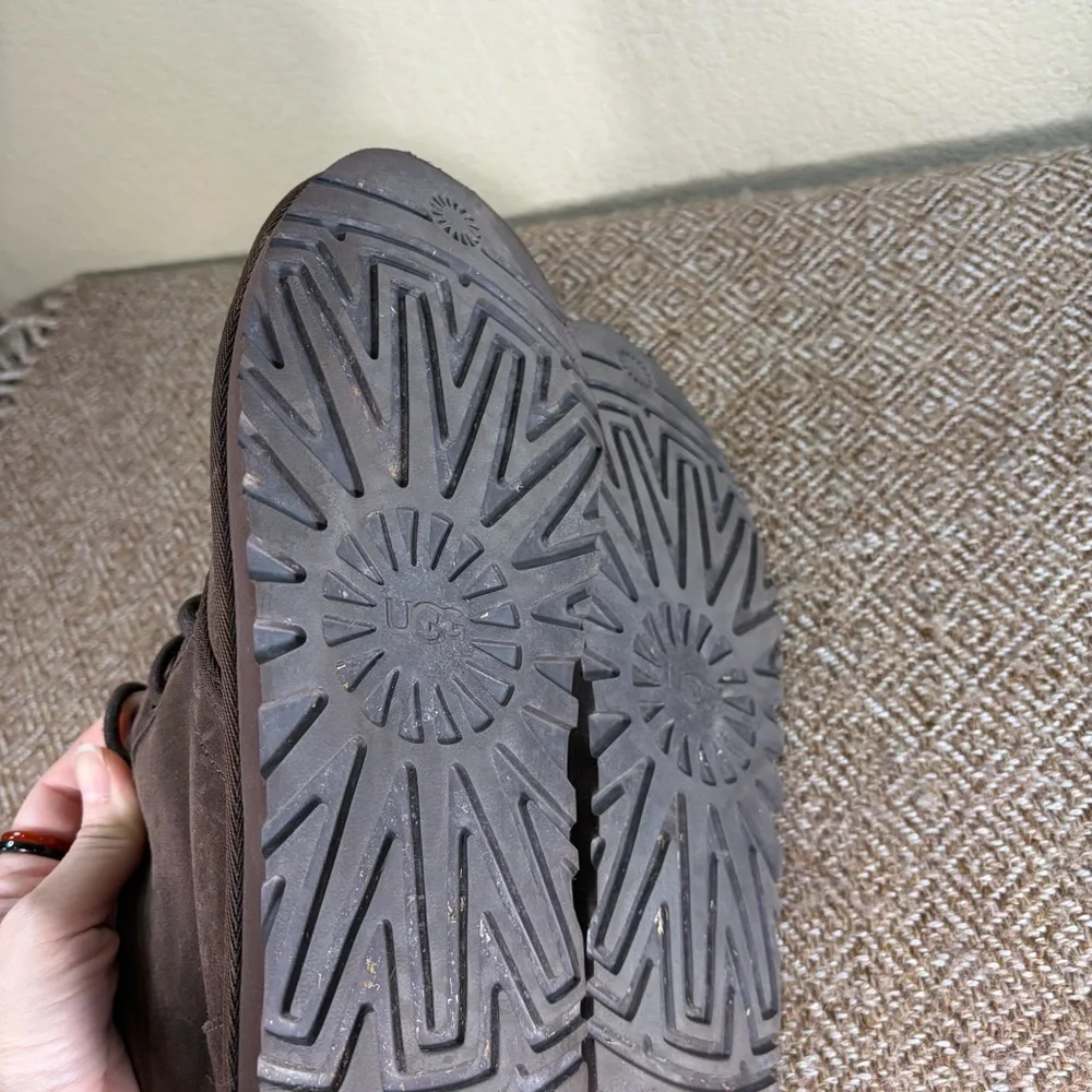 UGG Men's Neumal Chukka Boots Chocolate Brown Suede/Sheepskin Sz 10 Casual Cozy